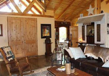 Texas Forest Country Retreat Huntington Exterior photo